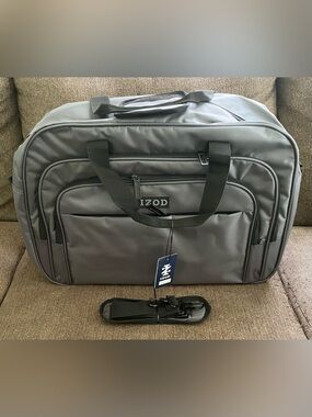 NEW Izod Large Duffle Bag ~ Gray/Black